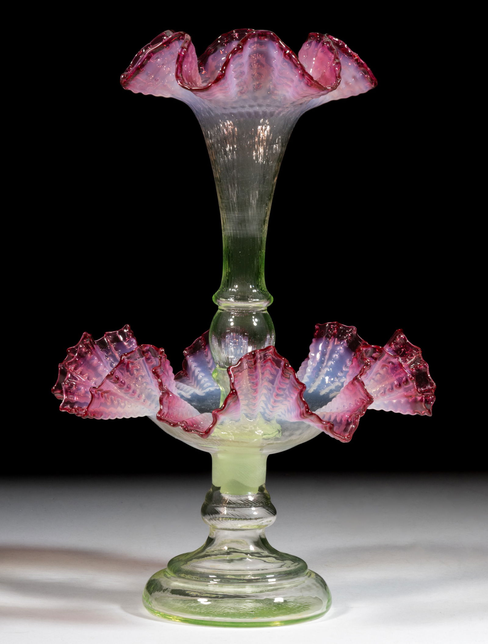 VICTORIAN RUBINA VERDE GLASS EPERGNE (1 of 1)