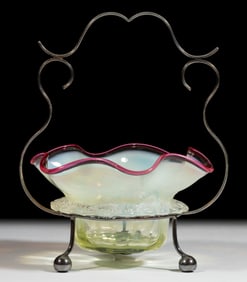 VICTORIAN OPALESCENT ART GLASS BOWL