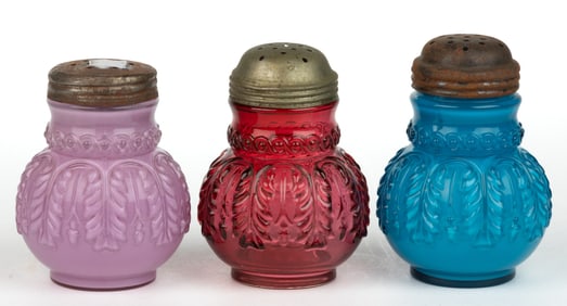 NORTHWOOD NO. 263 / LEAF UMBRELLA SUGAR SHAKERS, LOT OF THREE