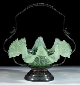 BUTTONS AND BRAIDS / JEFFERSON NO. 182 (OMN) OPALESCENT GLASS BRIDE'S BASKET