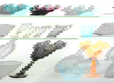 ASSORTED FENTON AND OTHERS OPALESCENT GLASS ARTICLES, LOT OF 13