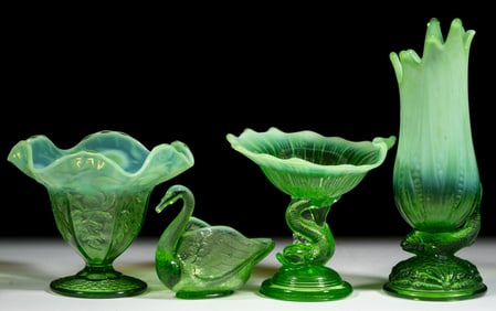 ASSORTED ANIMAL PATTERN OPALESCENT GLASS, LOT OF FOUR