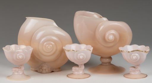 CAMBRIDGE CROWN TUSCAN SEASHELL ARTICLES, LOT OF FIVE