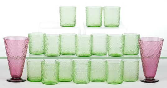 PUKEBERG TURKEY TRACKS / ROYAL FAN DRINKING ARTICLES, LOT OF 19