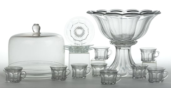 ASSORTED BLOWN AND PRESSED GLASS ARTICLES, LOT OF 15