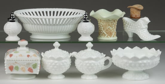 ASSORTED FENTON AND OTHERS OPAQUE GLASS ARTICLES, LOT OF TEN