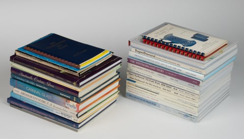 ASSORTED VICTORIAN AND 20TH CENTURY GLASS REFERENCE VOLUMES, LOT OF 29