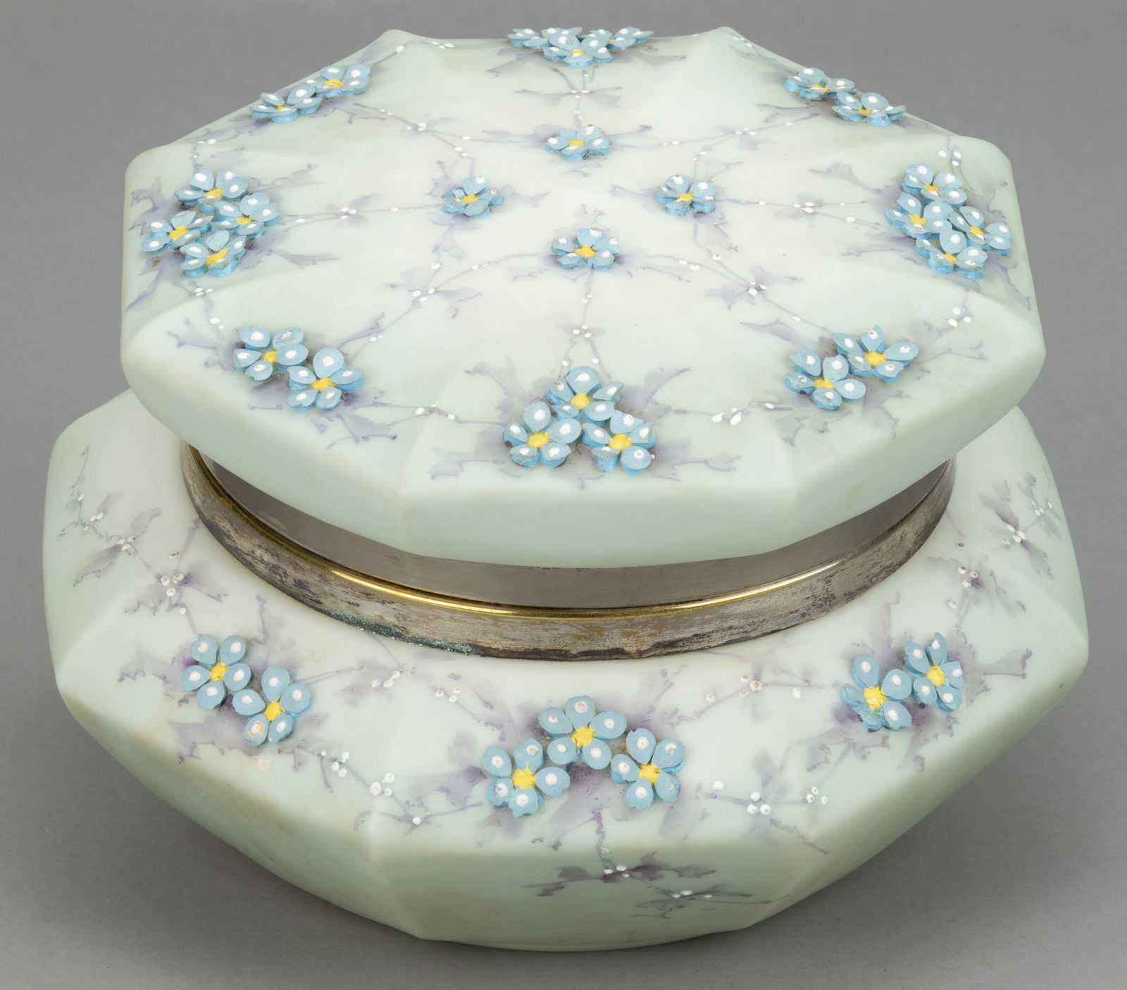 WAVE CREST NAKARA ENAMEL-DECORATED ART GLASS BOX WITH APPLIED FLORAL DECORATION (1 of 1)