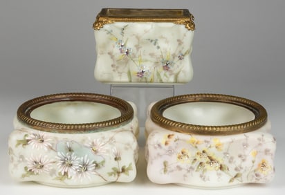 WAVE CREST ENAMEL-DECORATED ART GLASS ARTICLES, LOT OF THREE