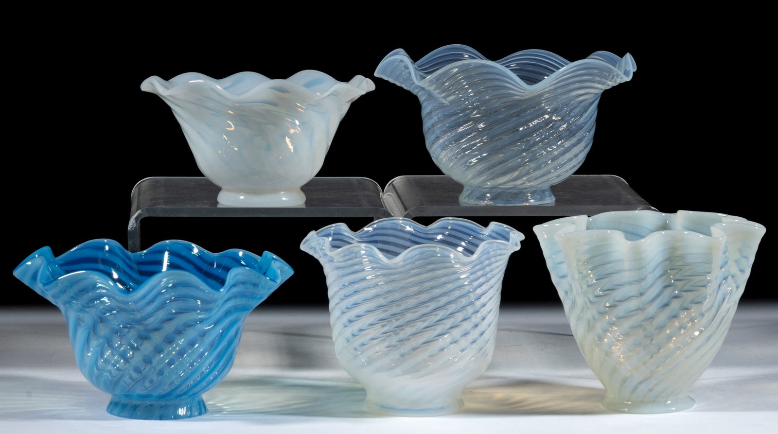 ASSORTED OPALESCENT SWIRL ELECTRIC LAMP SHADES, LOT OF FIVE (1 of 1)