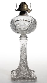 CLARISSA / ILLINOIS KEROSENE JUNIOR BANQUET STAND LAMP