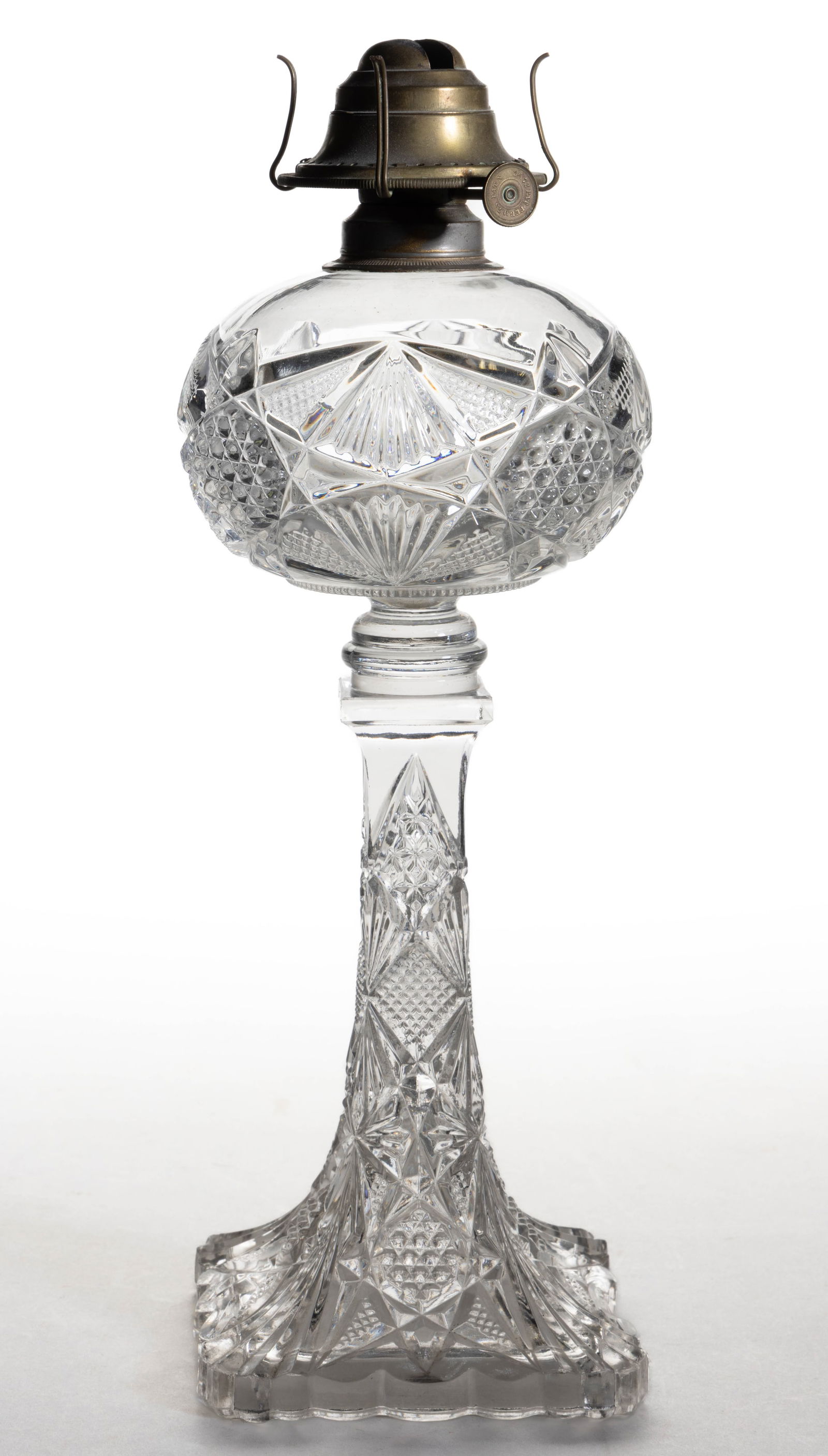 CLARISSA / ILLINOIS KEROSENE JUNIOR BANQUET STAND LAMP (1 of 1)