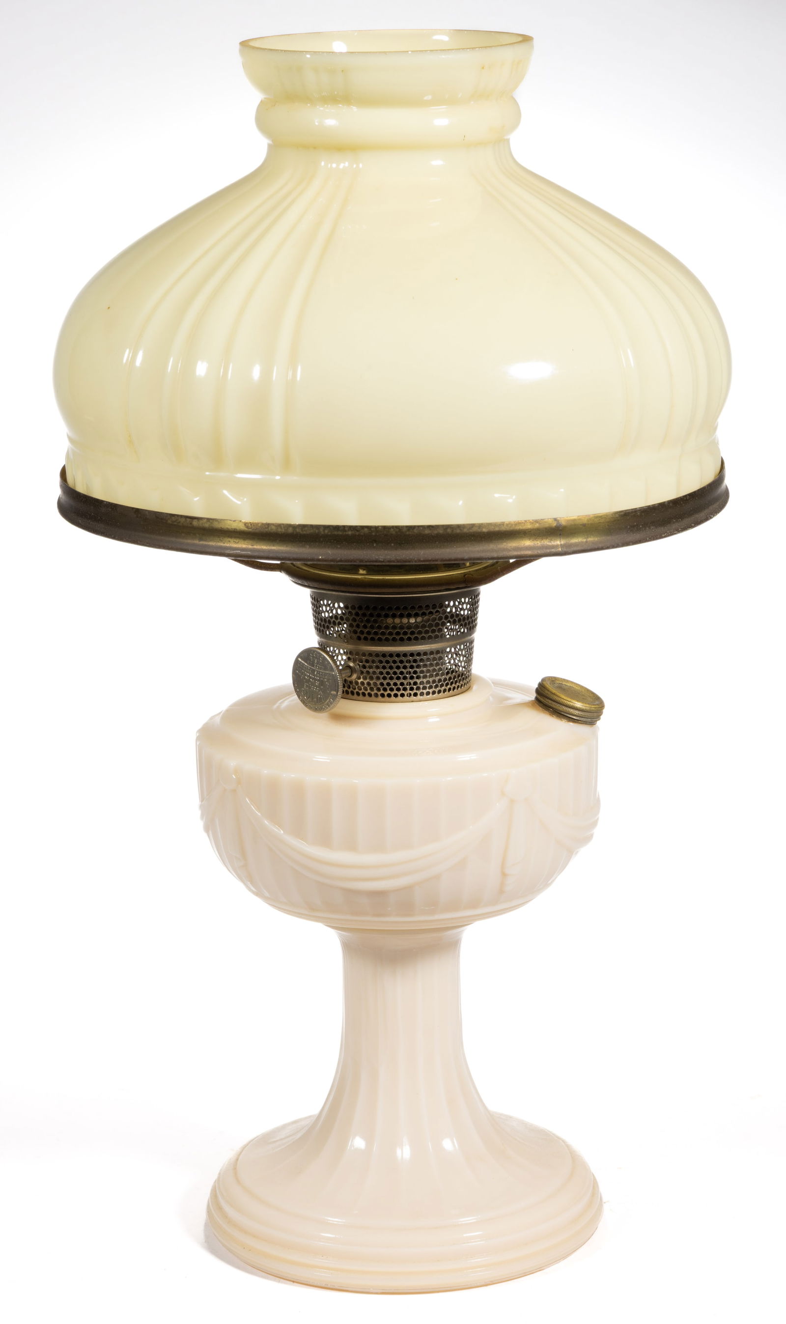 ALADDIN MODEL B-60 / SHORT LINCOLN DRAPE KEROSENE STAND LAMP (1 of 1)