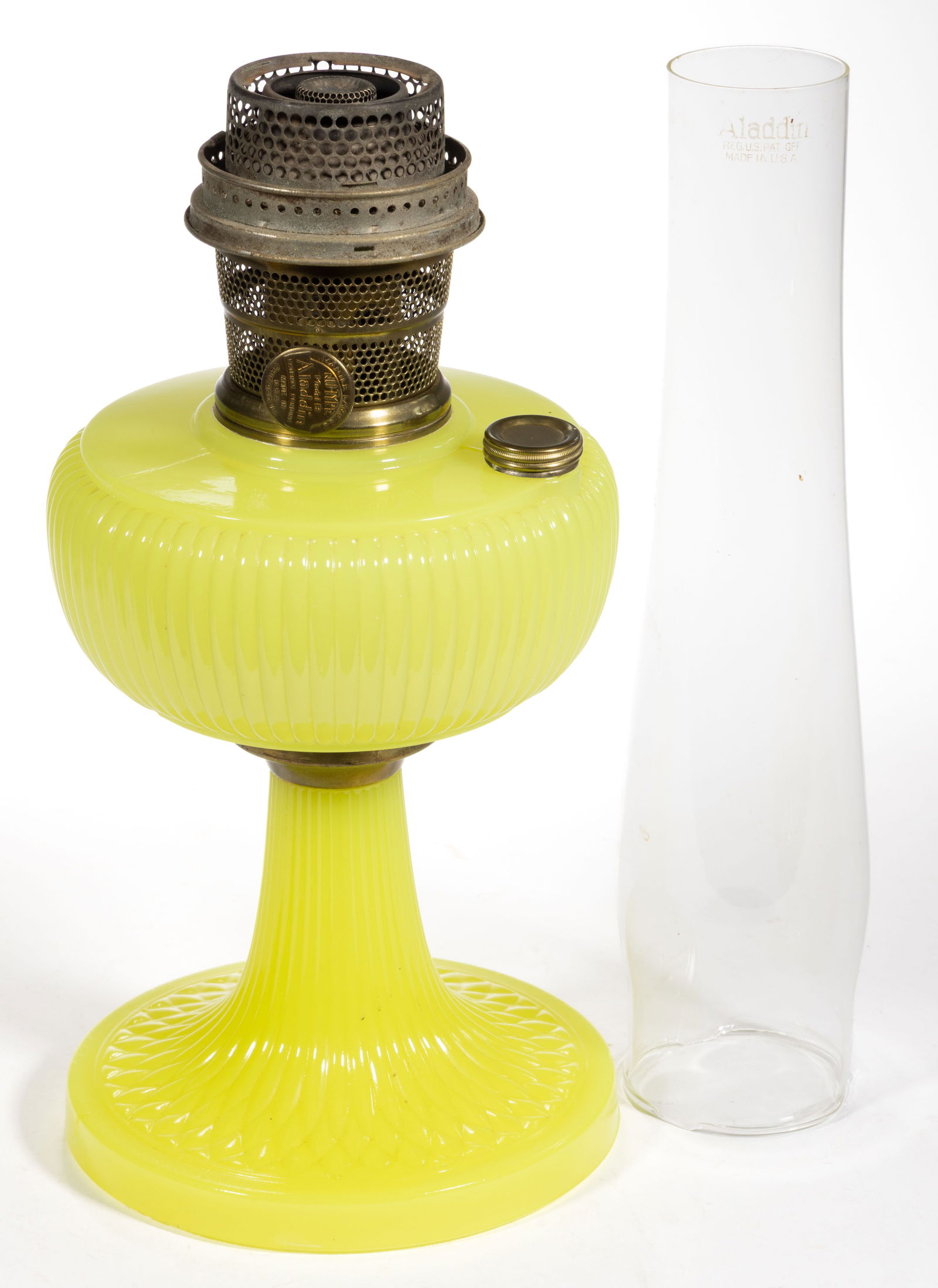 ALADDIN MODEL B-88 / VERTIQUE KEROSENE STAND LAMP (1 of 1)