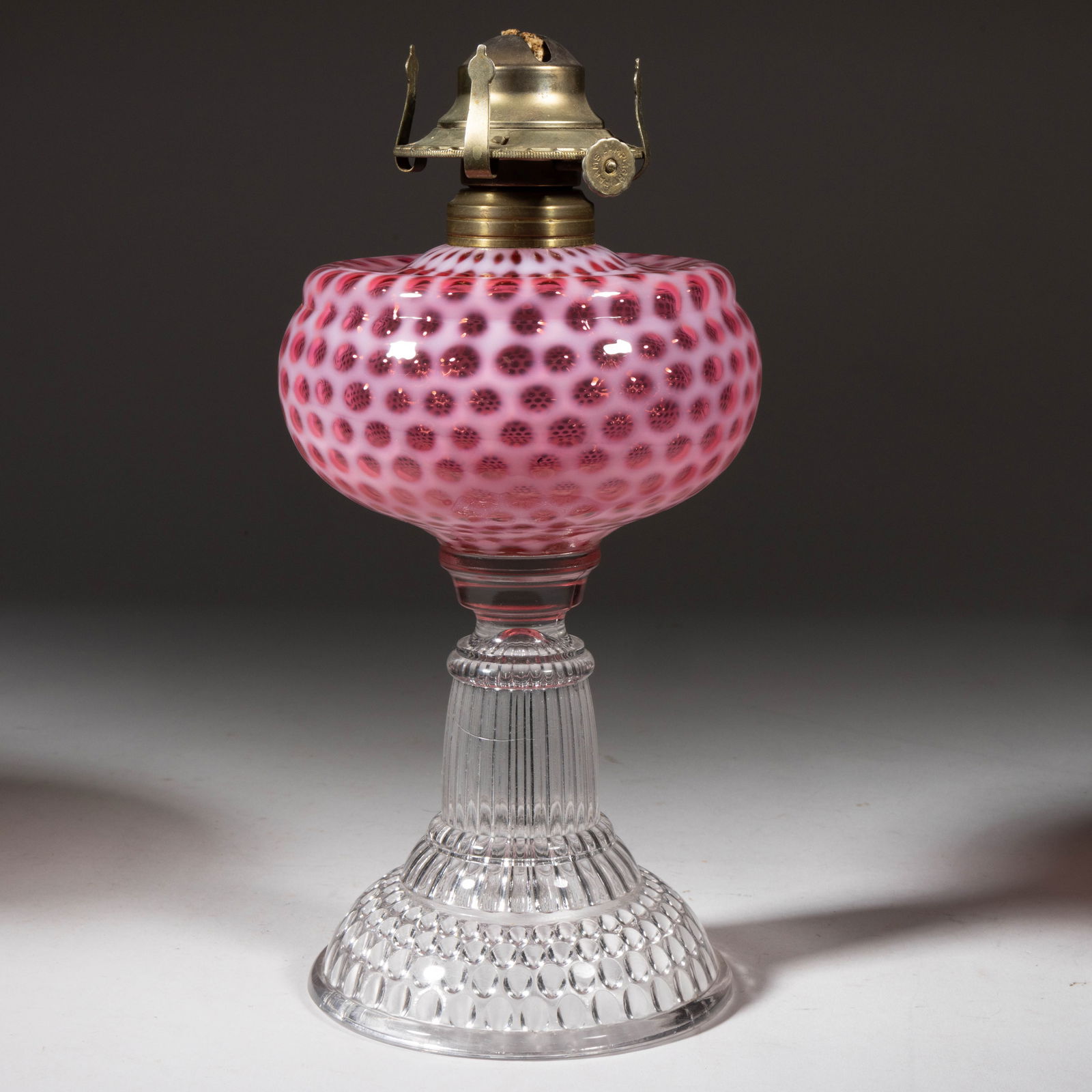 HOBBS NO. 326 WINDOWS / COIN DOT KEROSENE STAND LAMP (1 of 1)