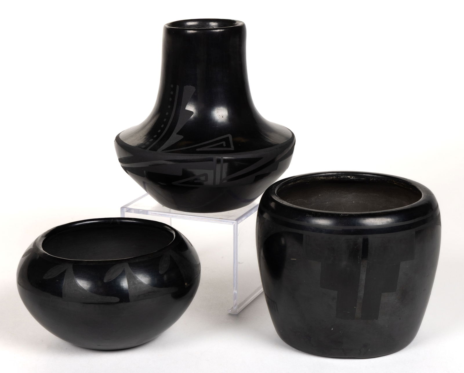 SIGNED NATIVE AMERICAN SAN ILDEFONSO PUEBLO BLACKWARE POTTERY JARS, LOT OF THREE (1 of 5)