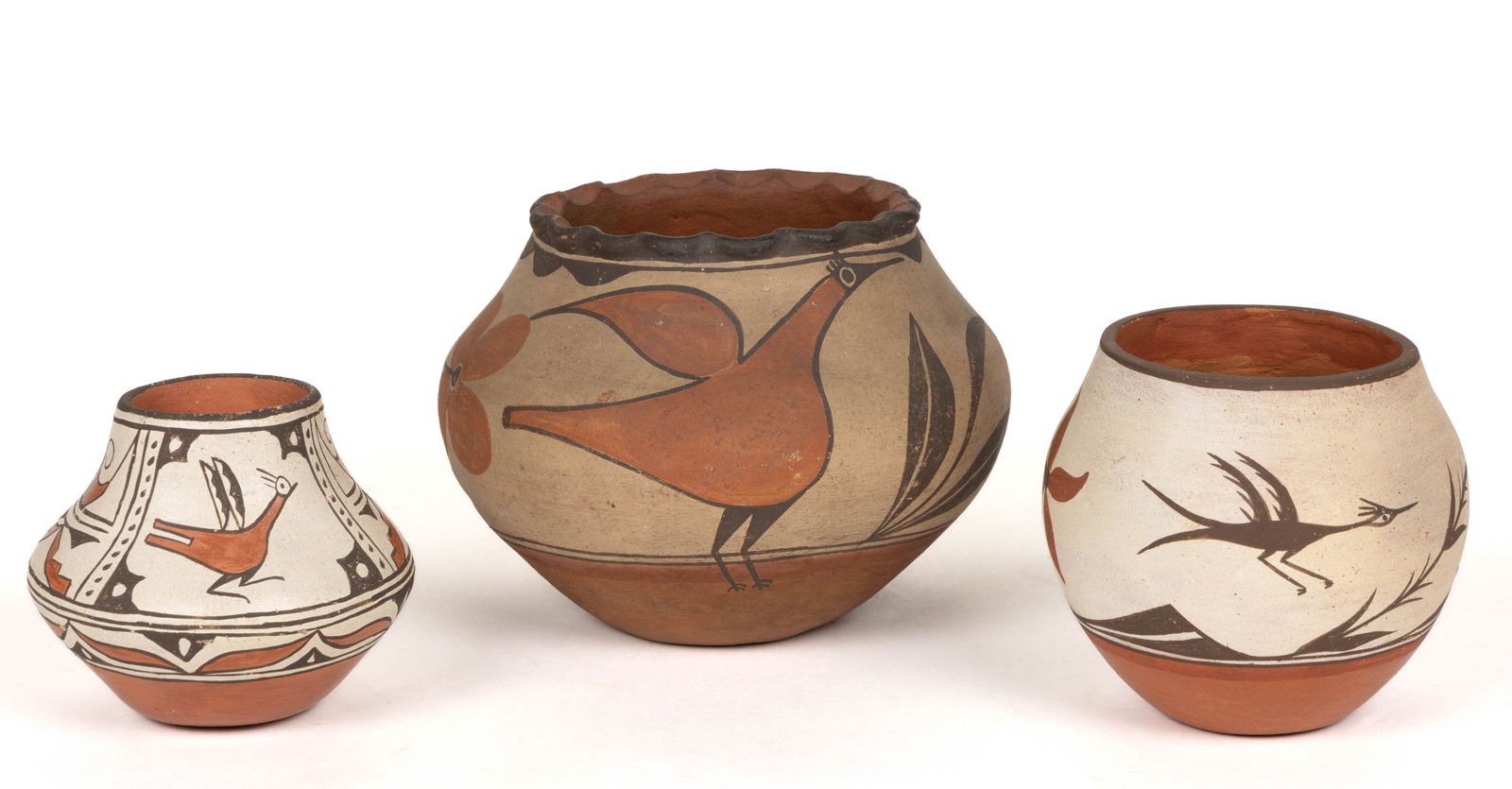 NATIVE AMERICAN ZIA PUEBLO POTTERY JARS, LOT OF THREE (1 of 5)