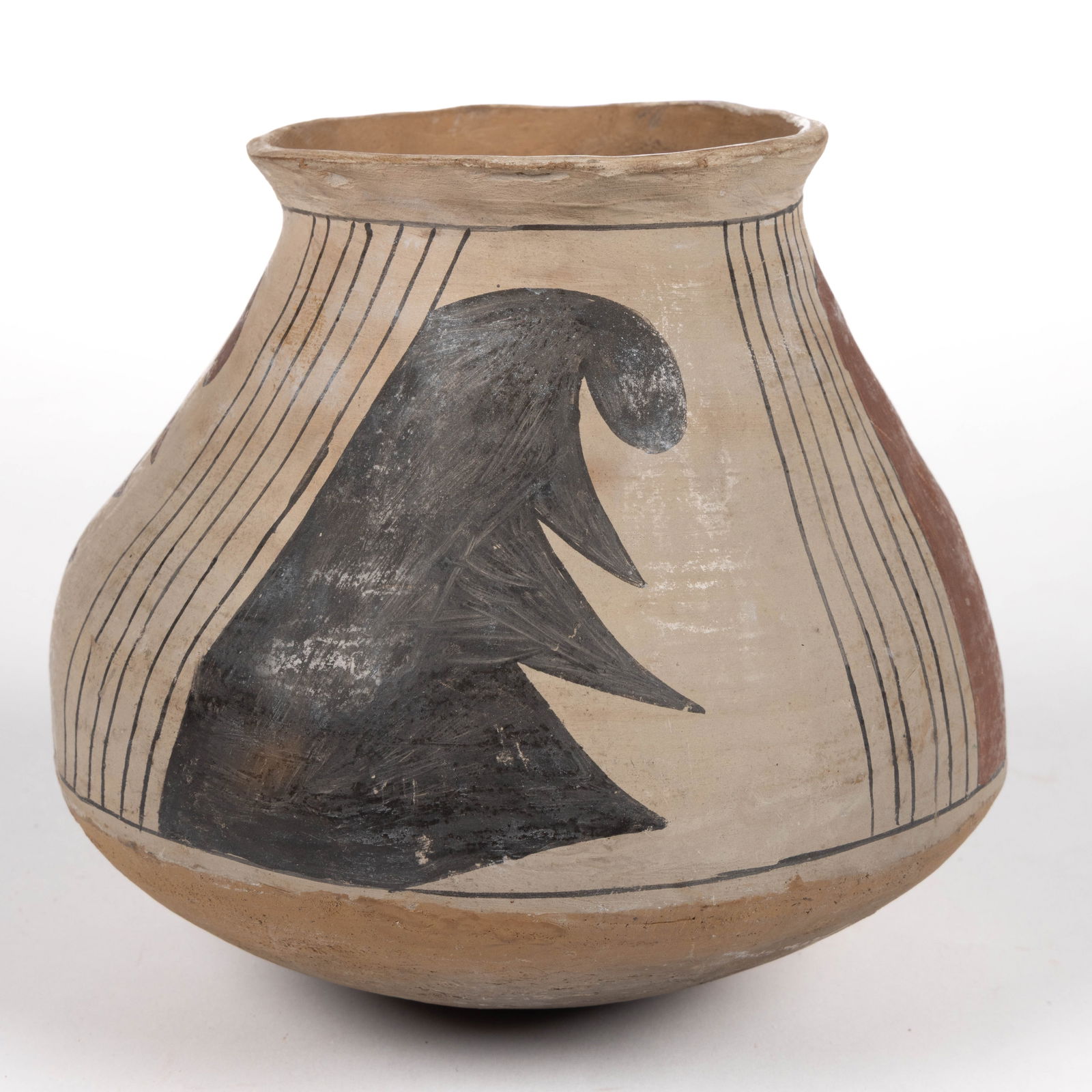 NATIVE AMERICAN PUEBLO POTTERY JAR / OLLA (1 of 5)