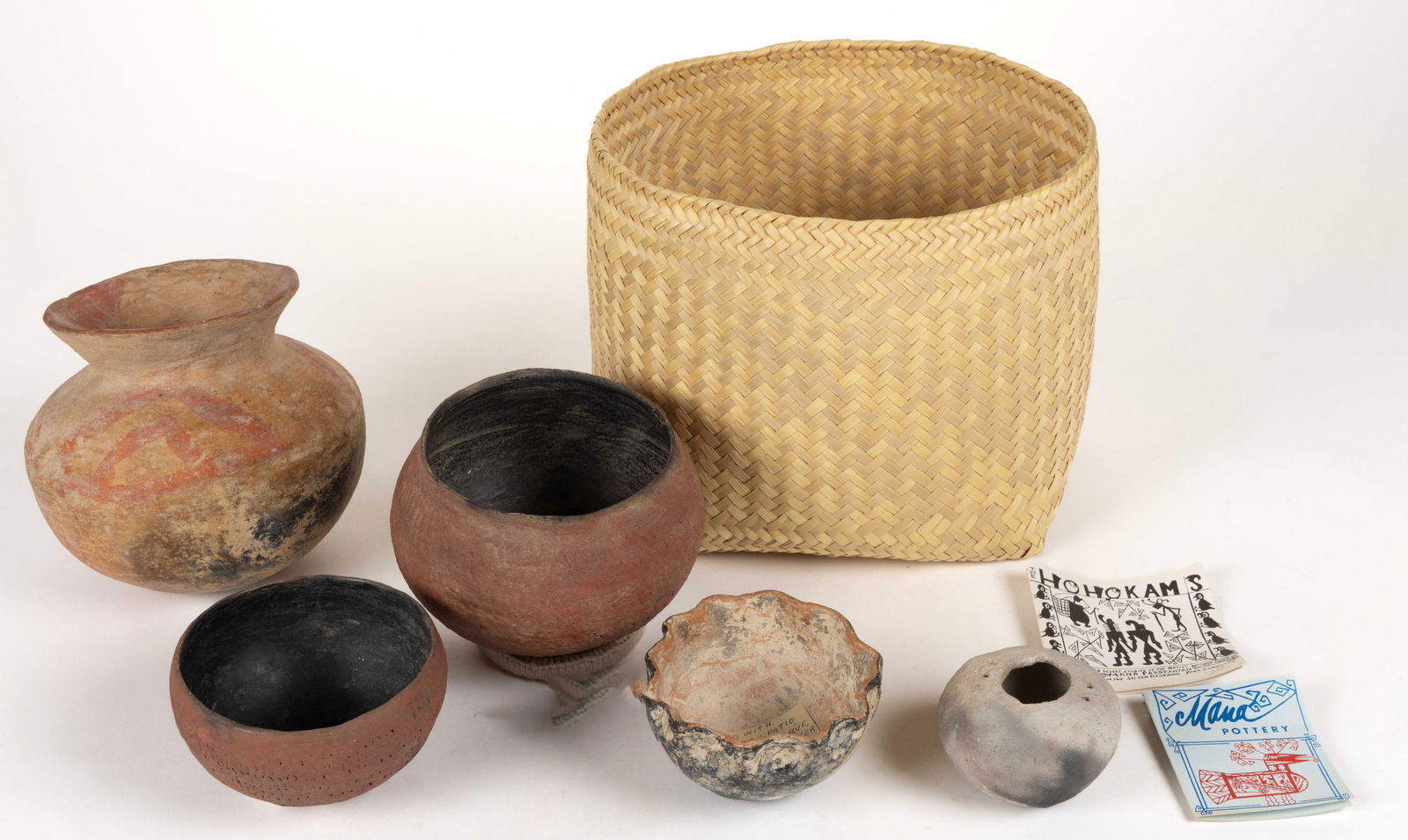 NATIVE AMERICAN ANCESTRAL POTTERY VESSELS, LOT OF FIVE (1 of 6)