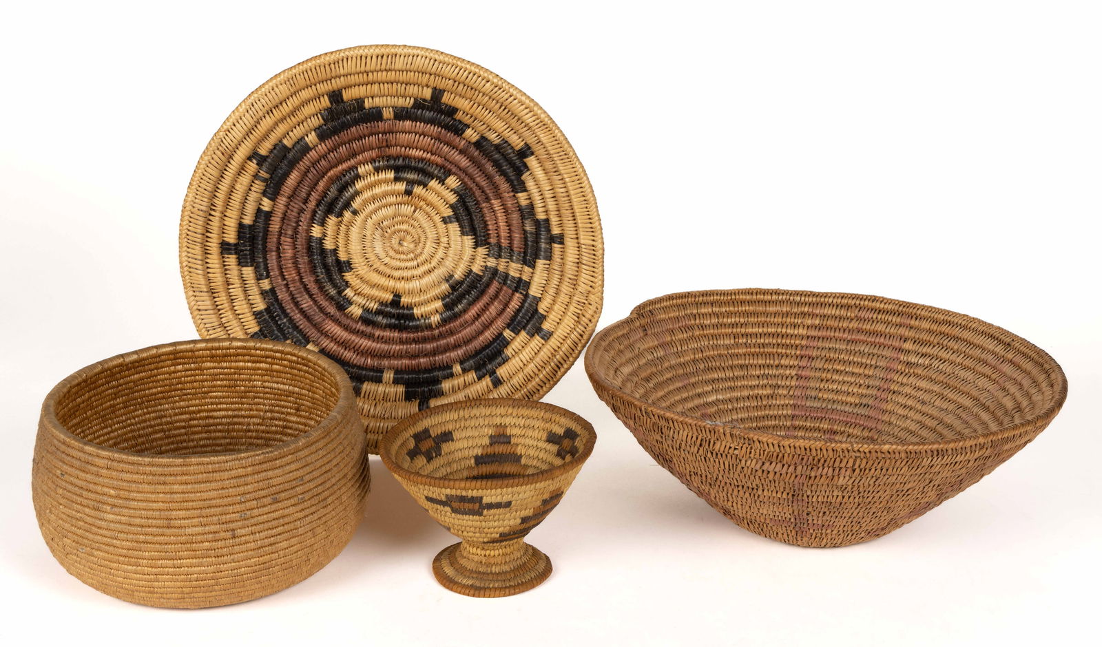 SOUTHWESTERN NATIVE AMERICAN WOVEN BASKETS, LOT OF FOUR (1 of 6)