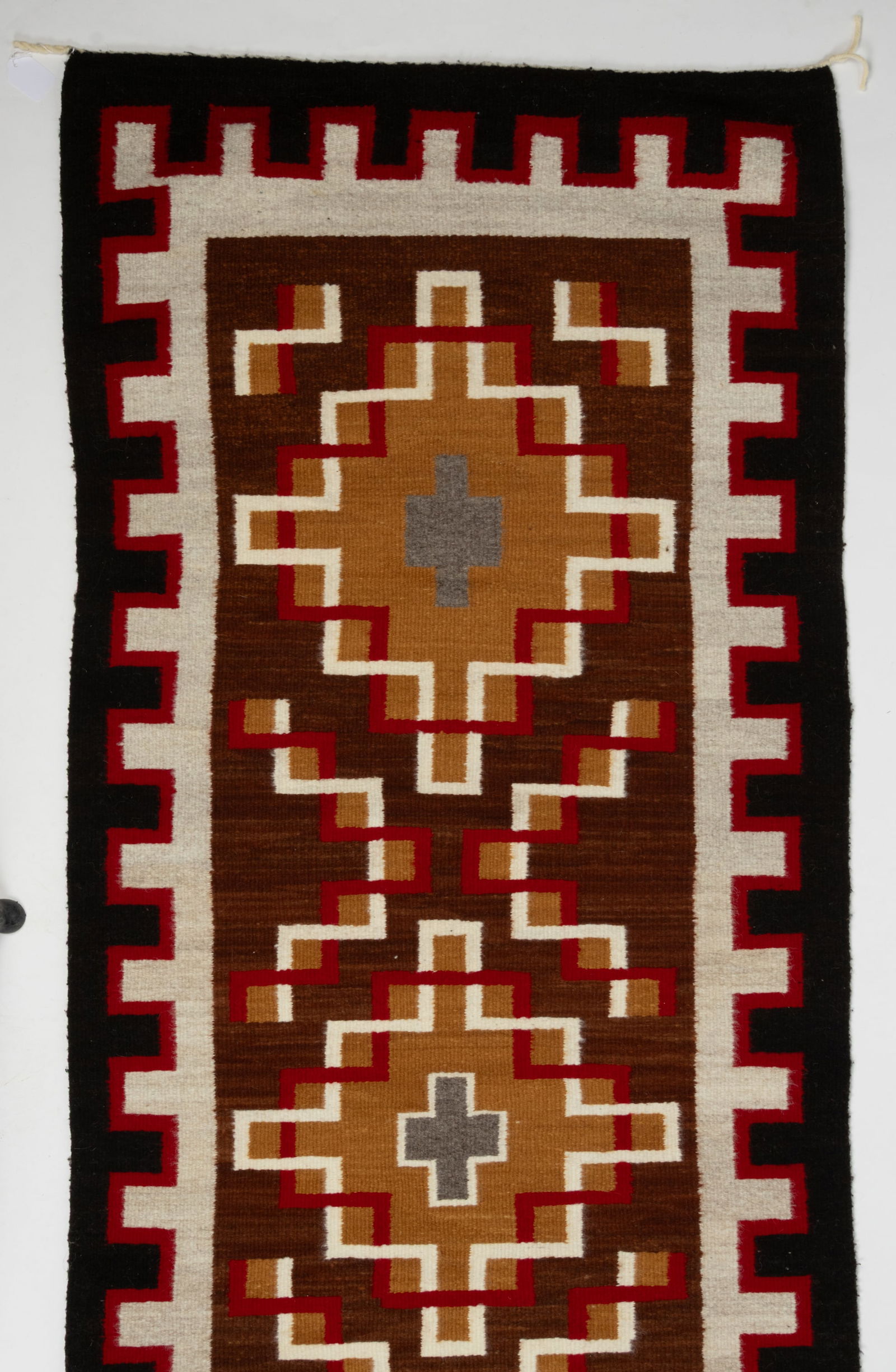 BETTY BLACKHORSE (NAVAJO) NATIVE AMERICAN WOOL RUNNER / RUG (1 of 2)