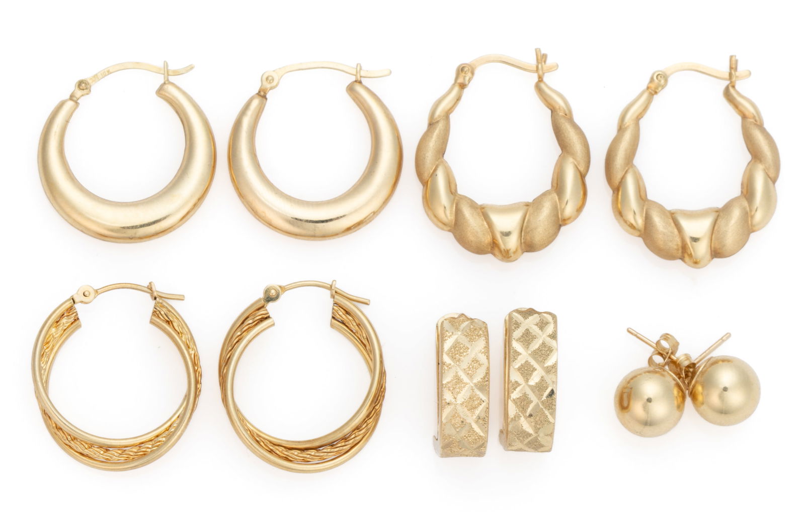VINTAGE / CONTEMPORARY 10K AND 14K YELLOW GOLD EARRINGS, LOT OF FIVE PAIRS: VINTAGE / CONTEMPORARY 10K AND 14K YELLOW GOLD EARRINGS, LOT OF FIVE PAIRS, comprising two 14K gold pairs of hollow hoops consisting of a lobed pair with matte detailing and the other with triple