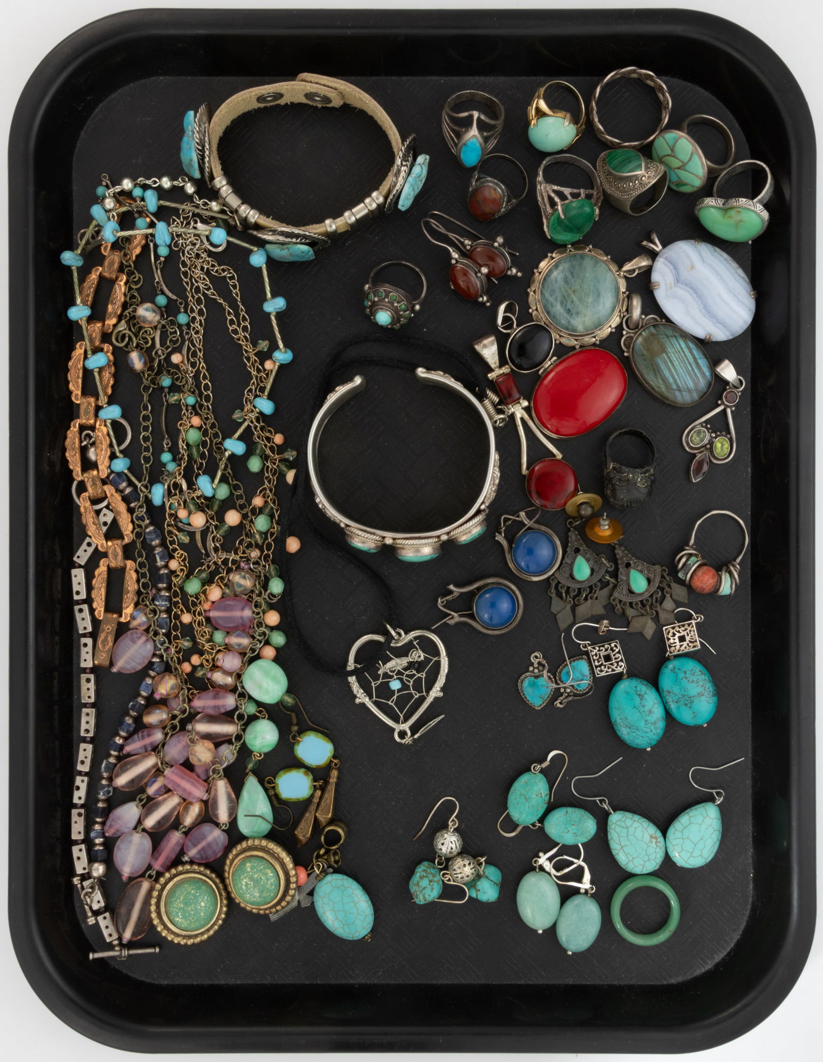 VINTAGE / CONTEMPORARY SOUTHWESTERN-STYLE AND OTHER COSTUME JEWELRY, UNCOUNTED LOT (1 of 1)