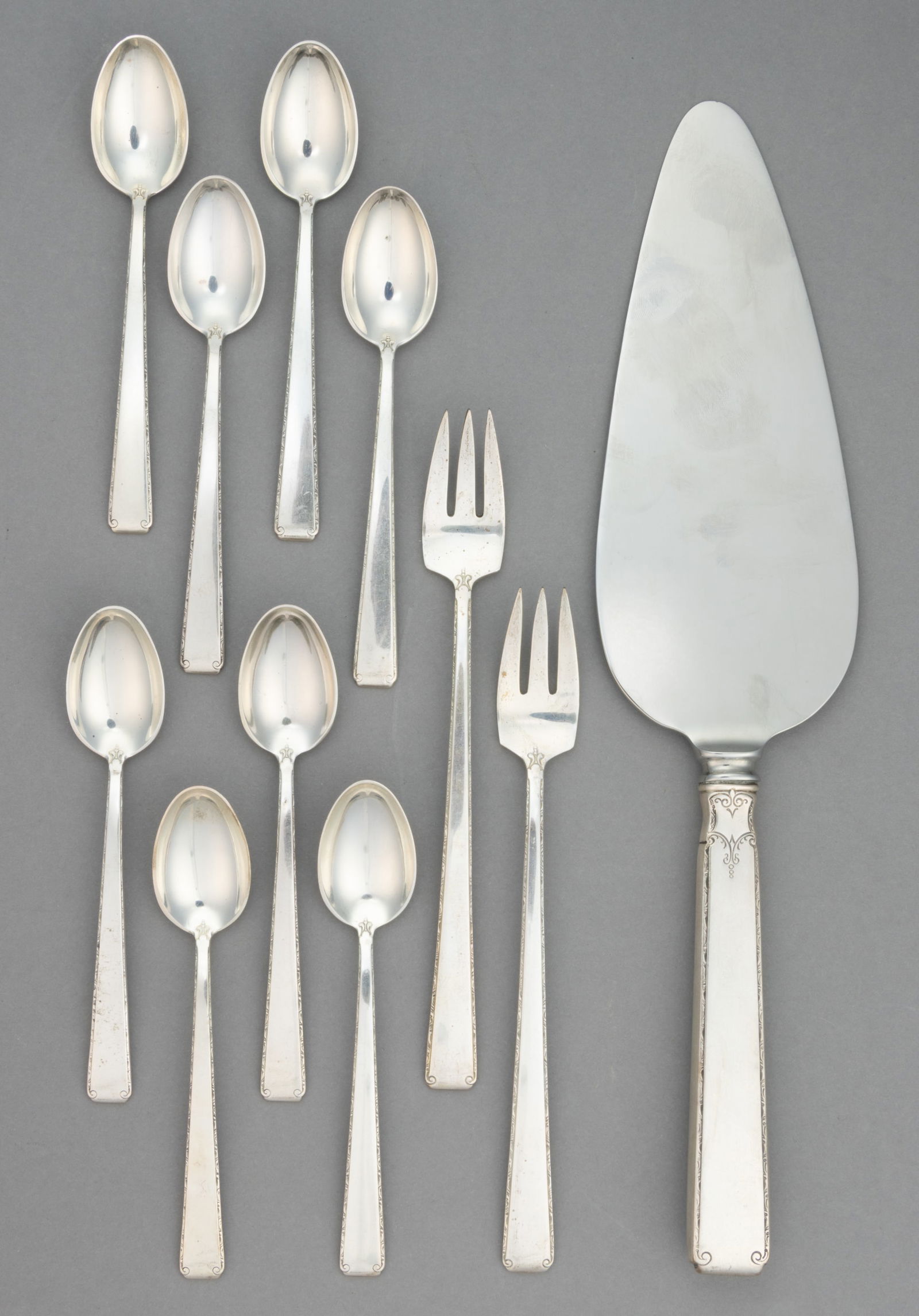 TOWLE "OLD LACE" STERLING SILVER FLATWARE, LOT OF 11 (1 of 2)