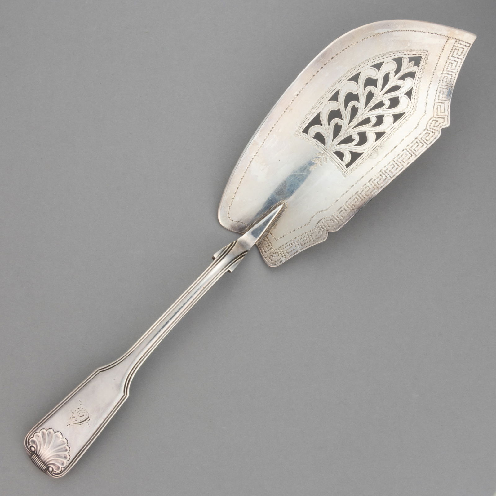 SARAH & JOHN WILLIAM BLAKE, ENGLISH GEORGIAN STERLING SILVER FISH SERVER: SARAH & JOHN WILLIAM BLAKE, ENGLISH GEORGIAN STERLING SILVER FISH SERVER, large pierced scimitar blade with reticulated foliate motif center, featuring engraved decoration including a Greek k
