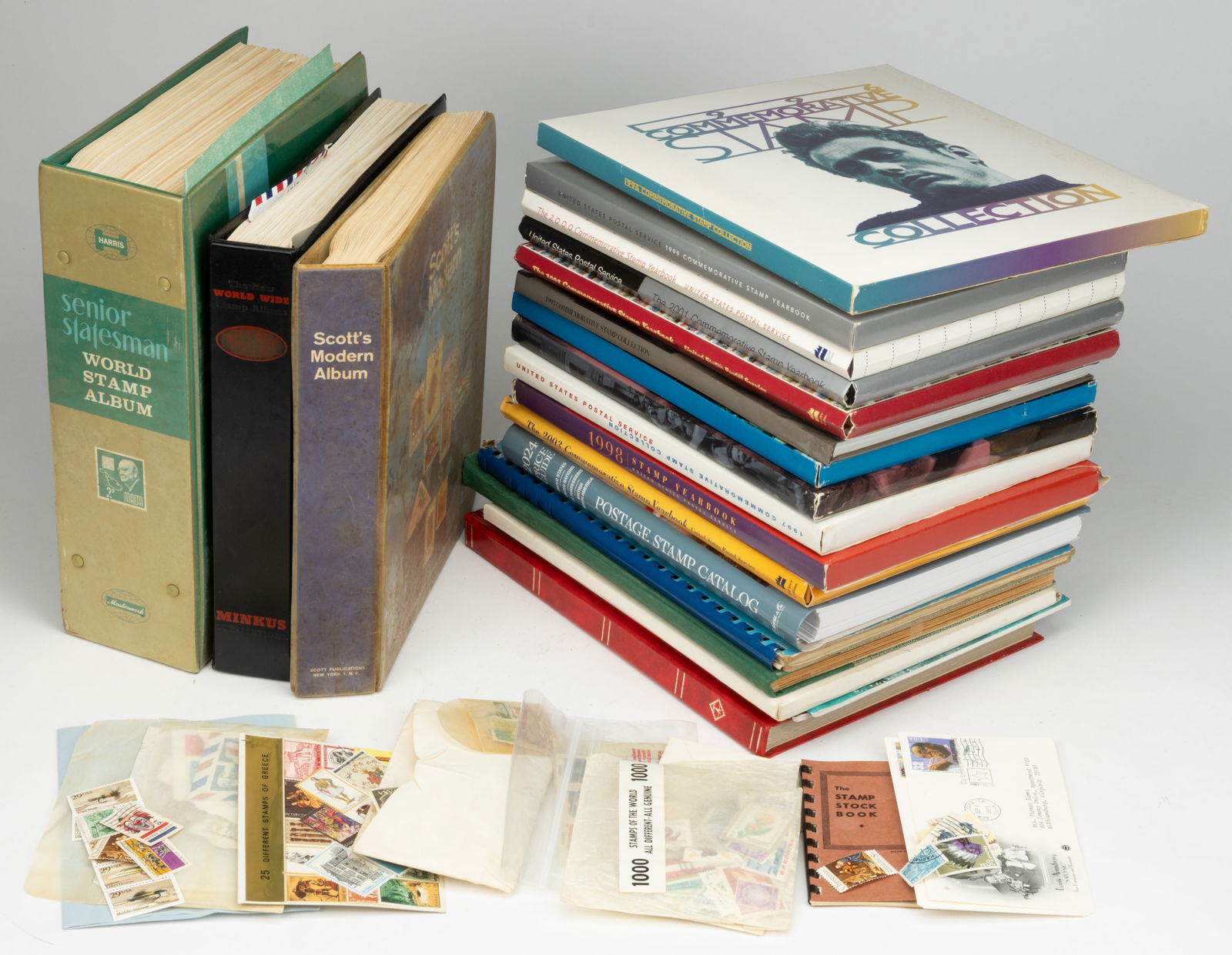 UNITED STATES AND FOREIGN / WORLD POSTAGE STAMPS, UNCOUNTED LOT (1 of 3)