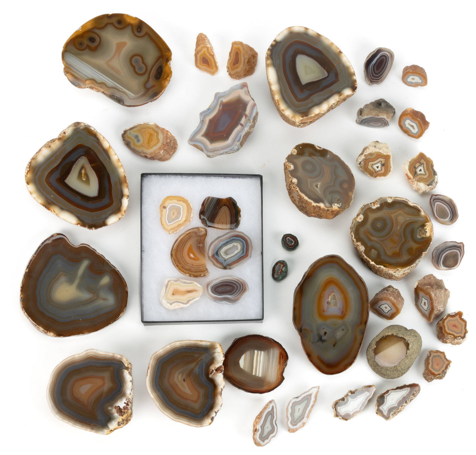 ASSORTED AGATE GEODE AND SLICE ROCK SPECIMENS, UNCOUNTED LOT (1 of 1)