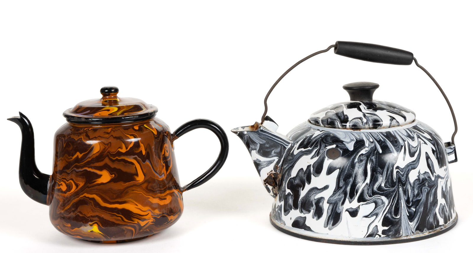 GRANITEWARE / ENAMELWARE END-OF-DAY AND BLACK TEAPOTS / TEA KETTLES, LOT OF TWO (1 of 6)