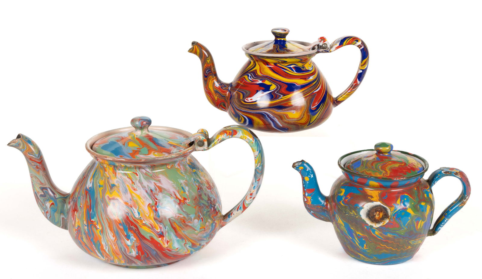 GRANITEWARE / ENAMELWARE END-OF-DAY TEAPOTS, LOT OF THREE (1 of 4)