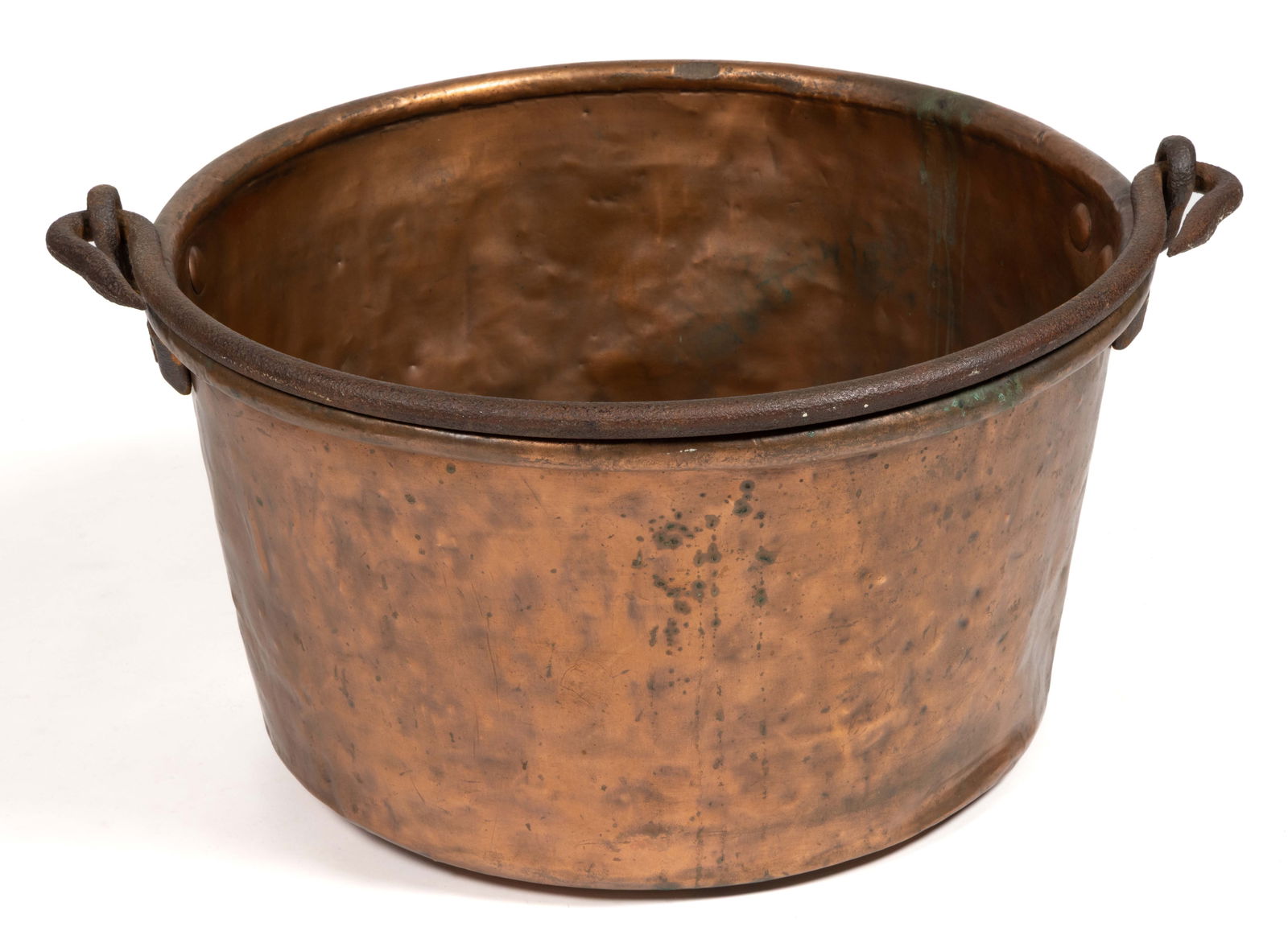 AMERICAN DOVETAILED COPPER APPLE BUTTER KETTLE (1 of 3)