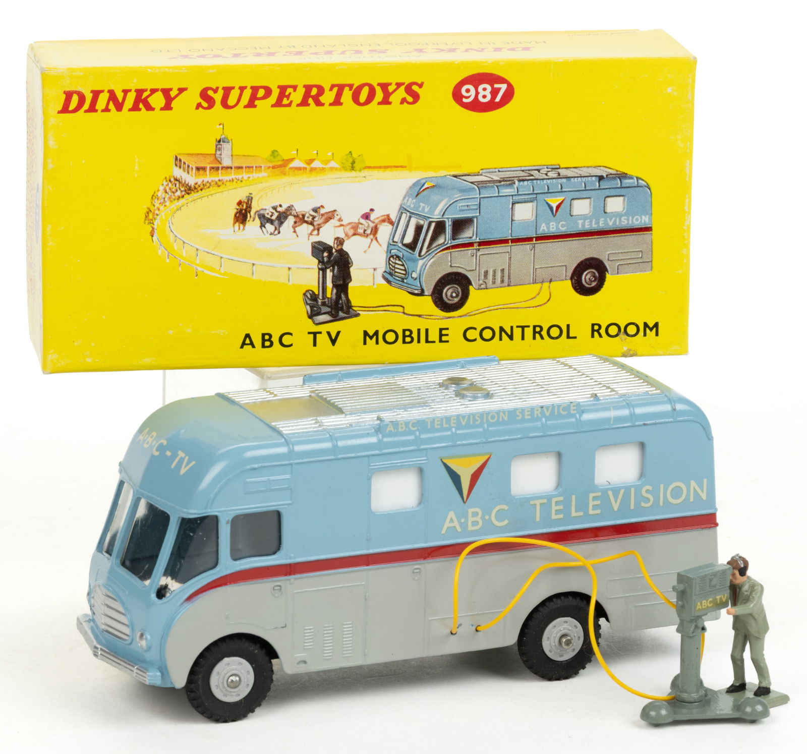 DINKY TOYS DIE-CAST NO. 987 ABC TELEVISION SERVICE MOBILE CONTROL VEHICLE WITH BOX (1 of 2)
