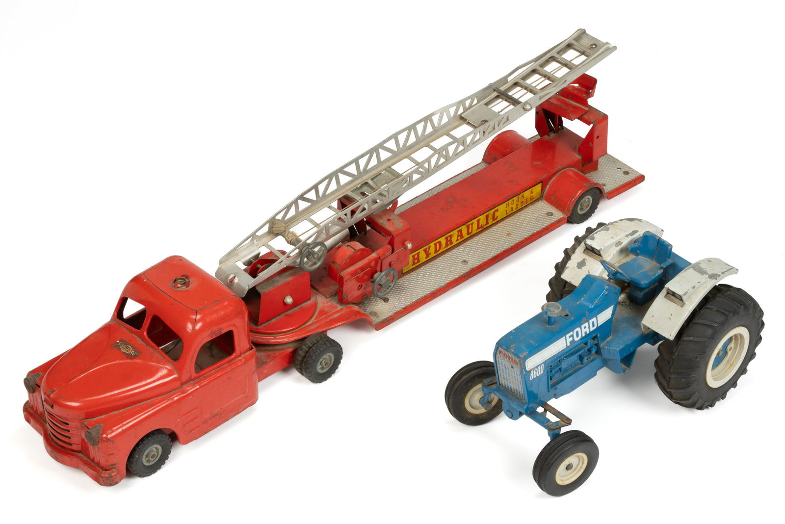 ERTL AND STRUCTO DIECAST / PRESSED STEEL TRACTOR AND TRUCK, LOT OF TWO (1 of 2)
