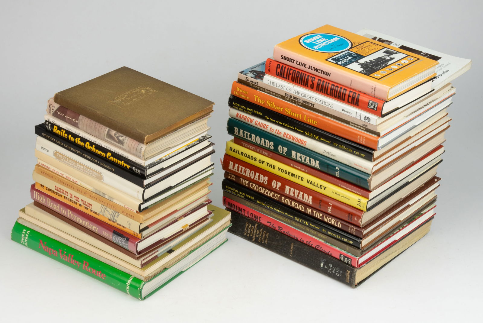 ASSORTED UNITED STATES RAILROAD HISTORICAL VOLUMES AND PRINTED MATERIALS, LOT OF 34 (1 of 1)