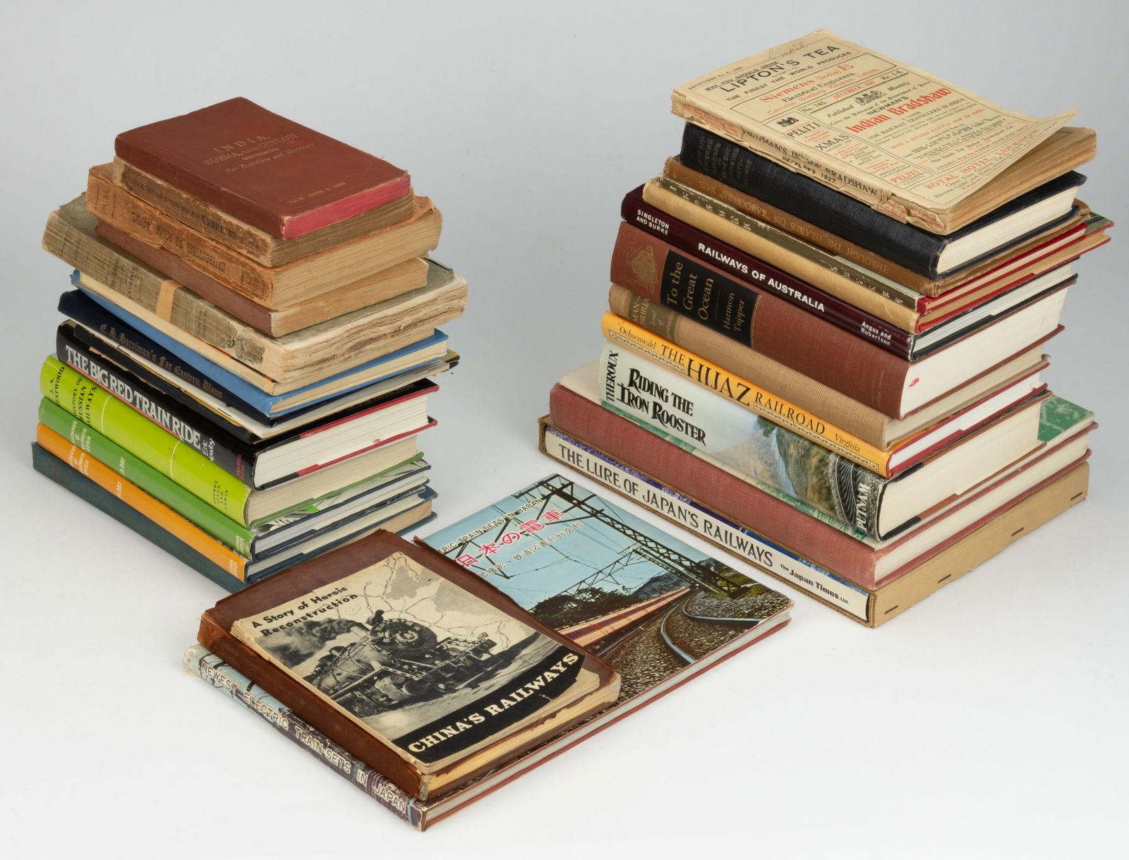 ASSORTED INTERNATIONAL RAILROAD HISTORICAL VOLUMES AND PRINTED MATERIALS, LOT OF 31 (1 of 1)