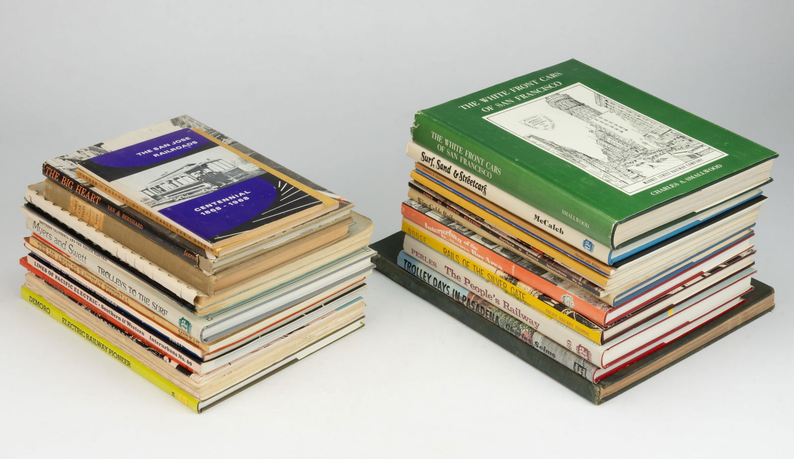 ASSORTED STREETCAR HISTORICAL VOLUMES AND PRINTED MATERIALS, LOT OF 31 (1 of 1)