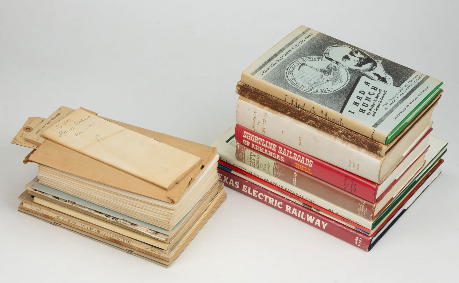 TEXAS RAILROAD HISTORICAL VOLUMES AND PRINTED MATERIALS, UNCOUNTED LOT (1 of 1)