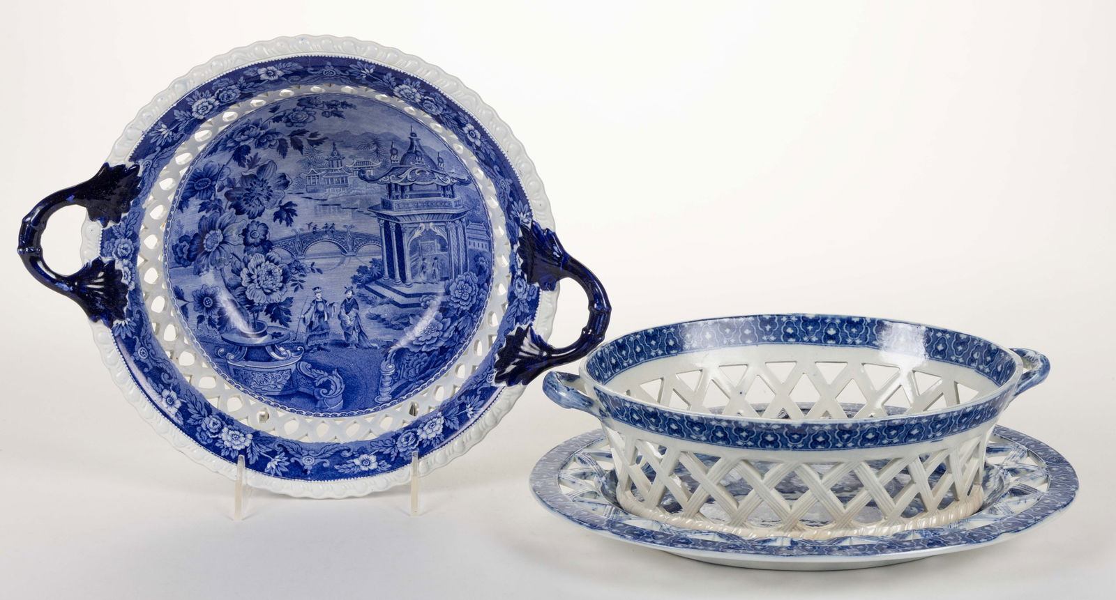 STAFFORDSHIRE BLUE TRANSFER-PRINTED CHINOISERIE MOTIF RETICULATED CERAMIC ARTICLES, LOT OF THREE (1 of 2)