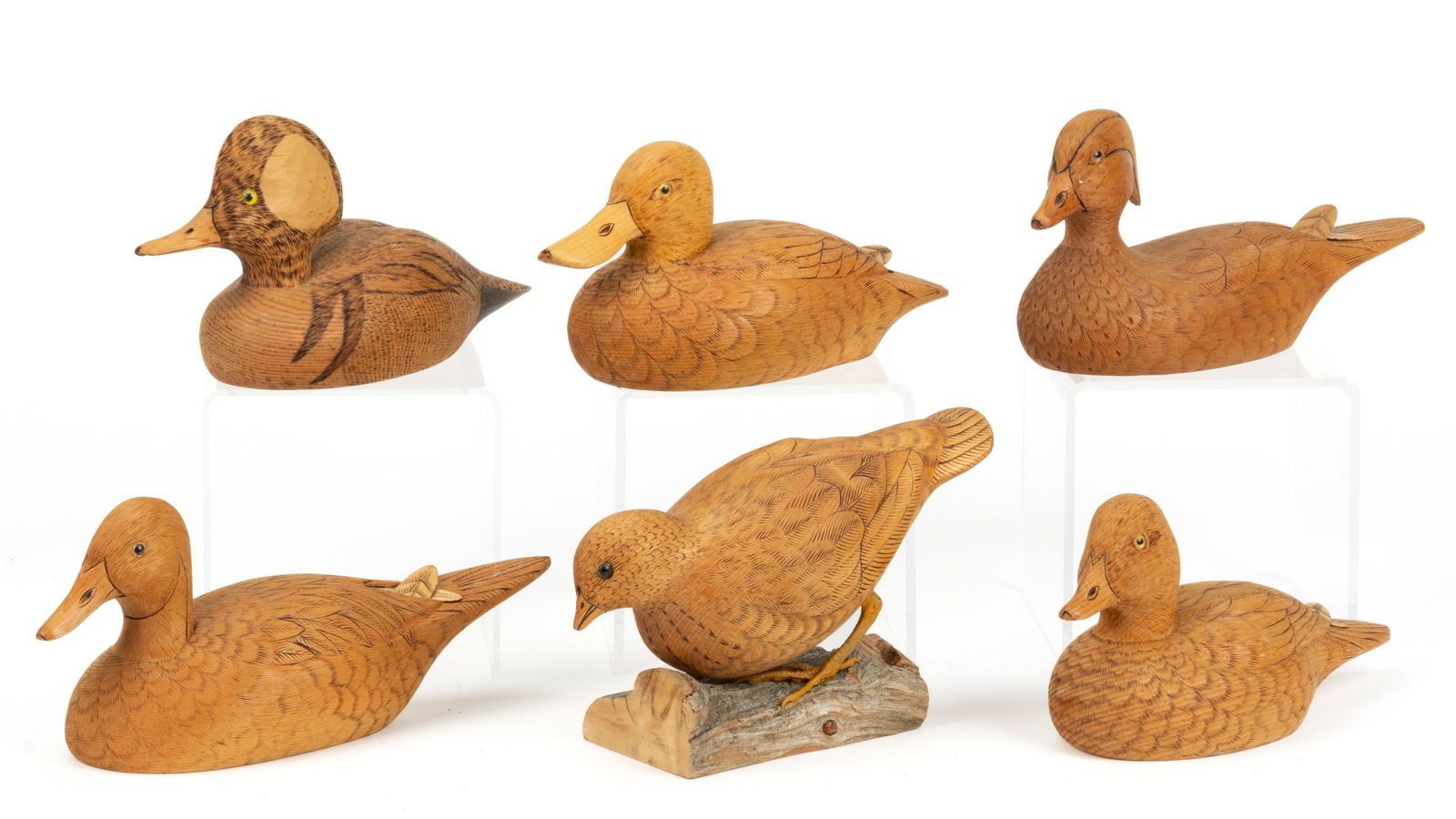 AMERICAN FOLK ART CARVED DUCK / BIRD DECOYS, LOT OF SIX (1 of 3)