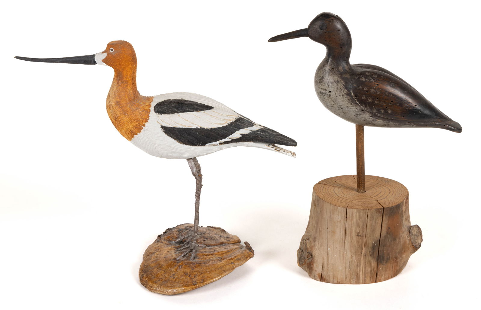 AMERICAN CONTEMPORARY / VINTAGE CARVED AND PAINTED SHORE BIRD DECOYS, LOT OF TWO (1 of 4)