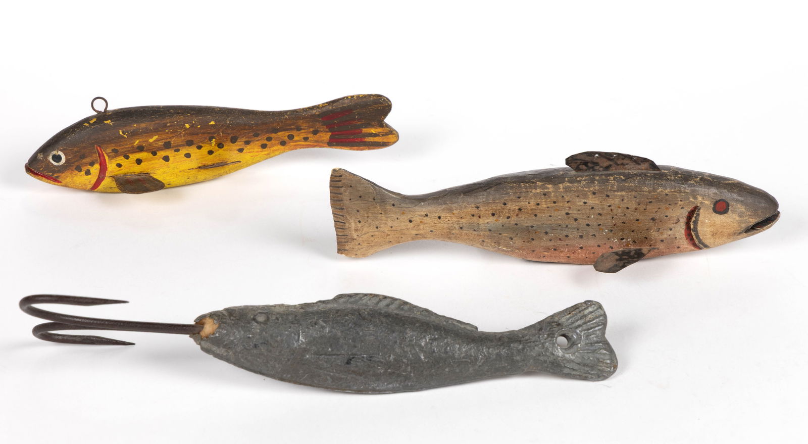 VINTAGE AMERICAN FOLK ART CARVED AND PAINTED WOOD / METAL ICE FISHING DECOYS / LURES, LOT OF THREE (1 of 3)