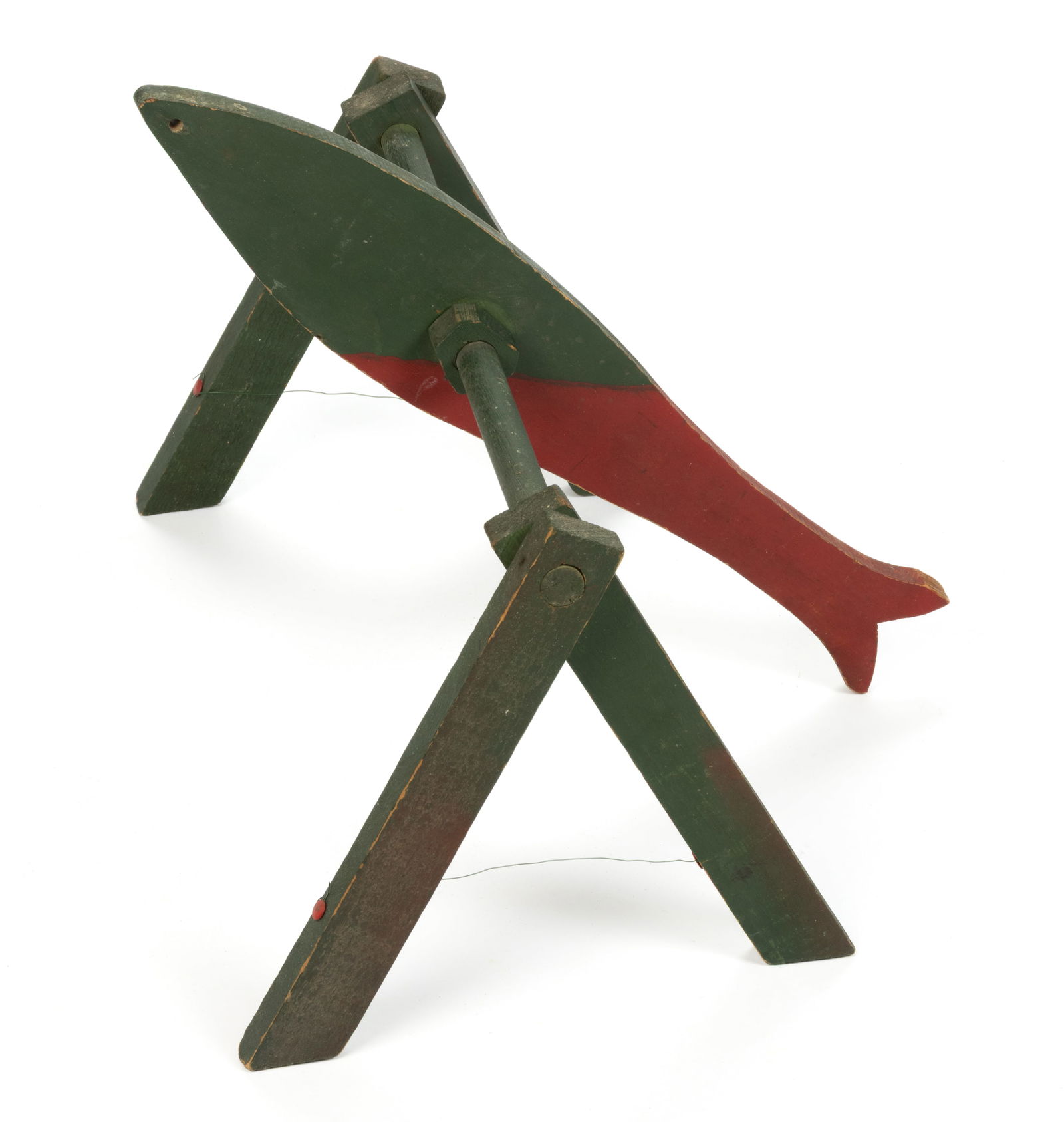 AMERICAN FOLK ART CARVED AND PAINTED WOODEN FISHING STAND (1 of 3)