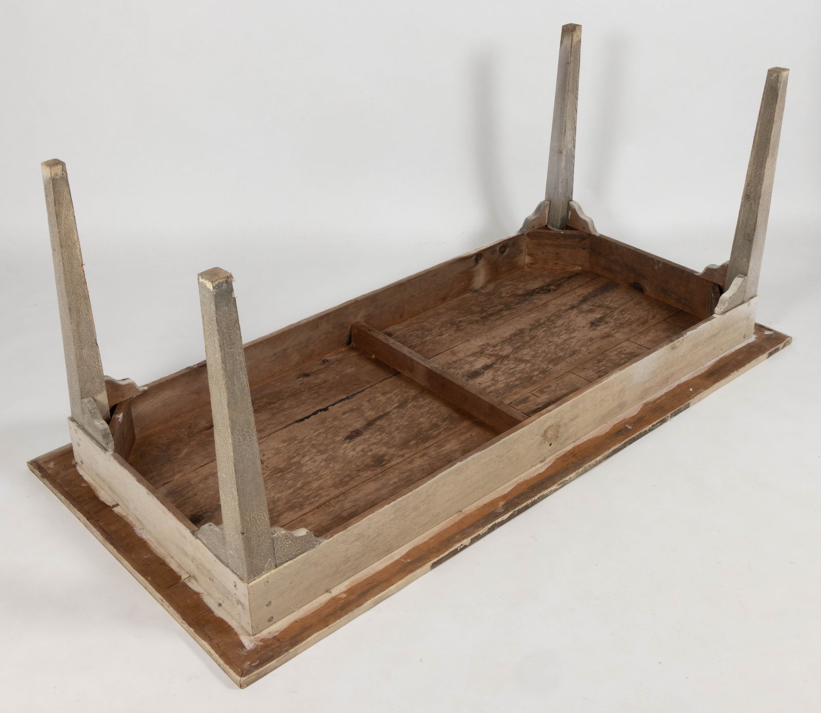 PENDLETON CO., WEST VIRGINIA PAINTED PINE FARM TABLE - 4