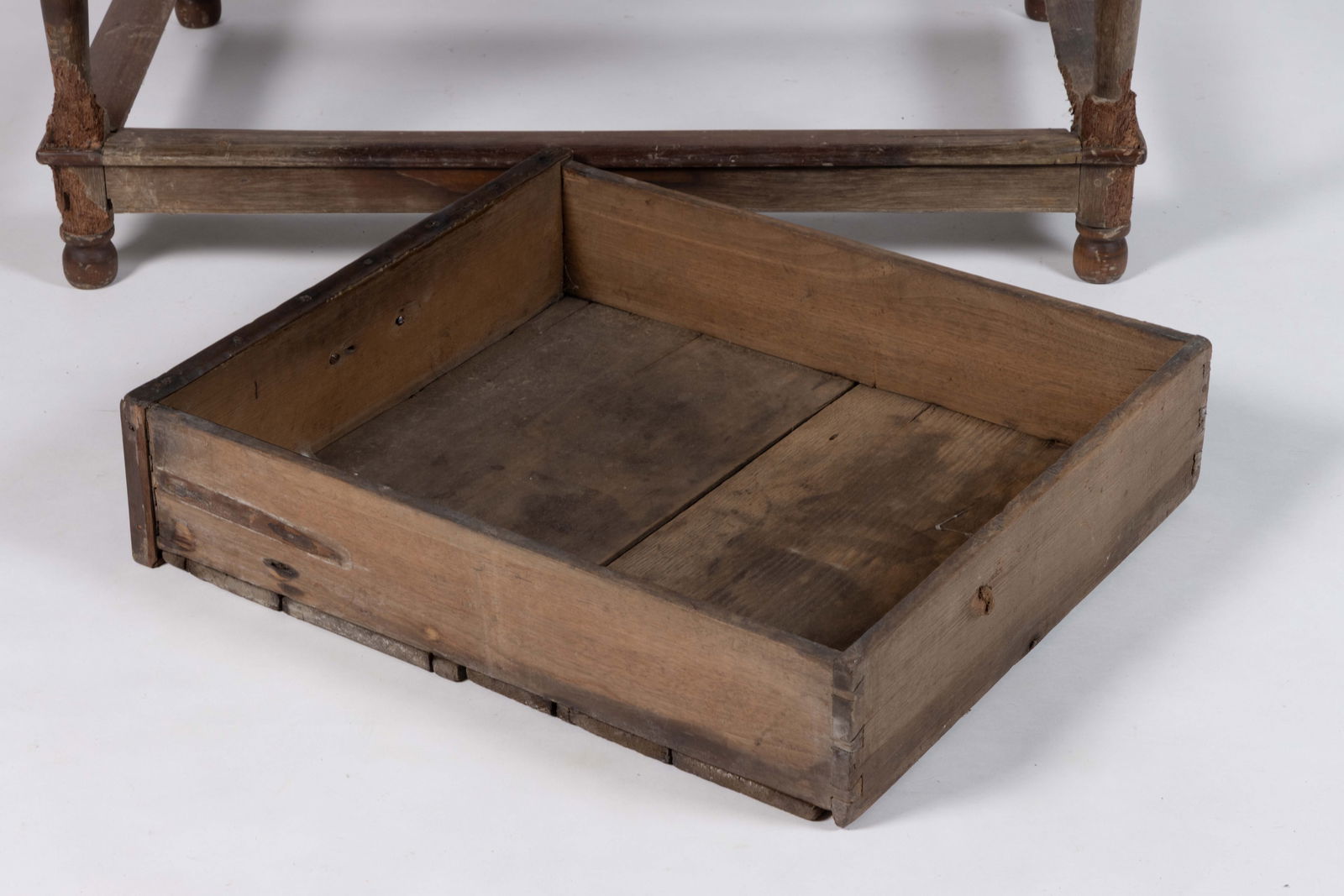 MID-ATLANTIC WALNUT TAVERN TABLE - 6