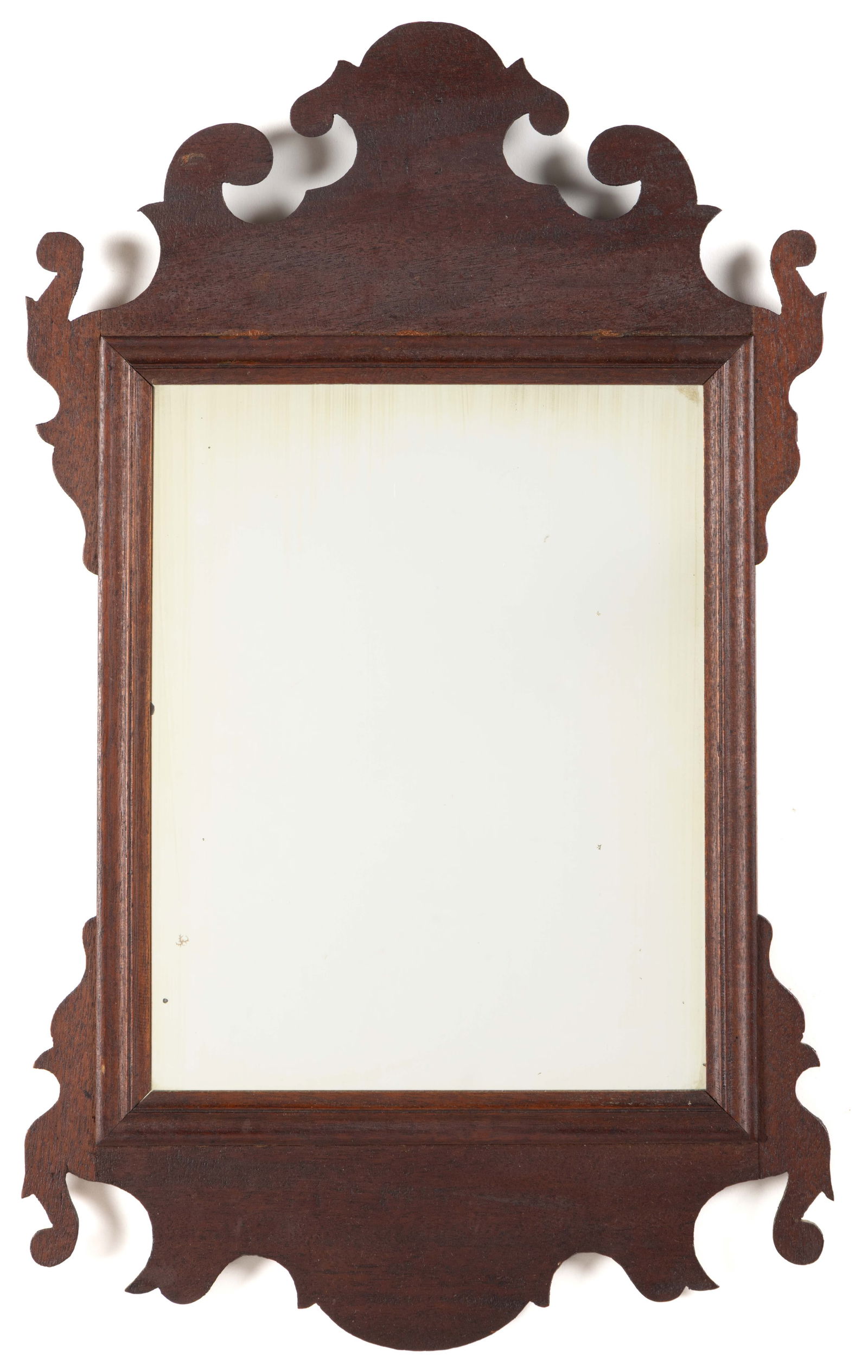 AMERICAN OR BRITISH CHIPPENDALE MAHOGANY DIMINUTIVE LOOKING GLASS / WALL MIRROR (1 of 2)