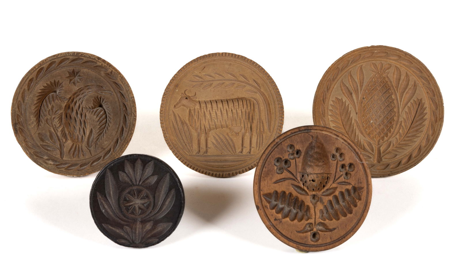 ASSORTED TREENWARE / WOODEN CARVED FIGURAL ANIMAL AND OTHER BUTTER PRINTS / STAMPS, LOT OF FIVE (1 of 2)