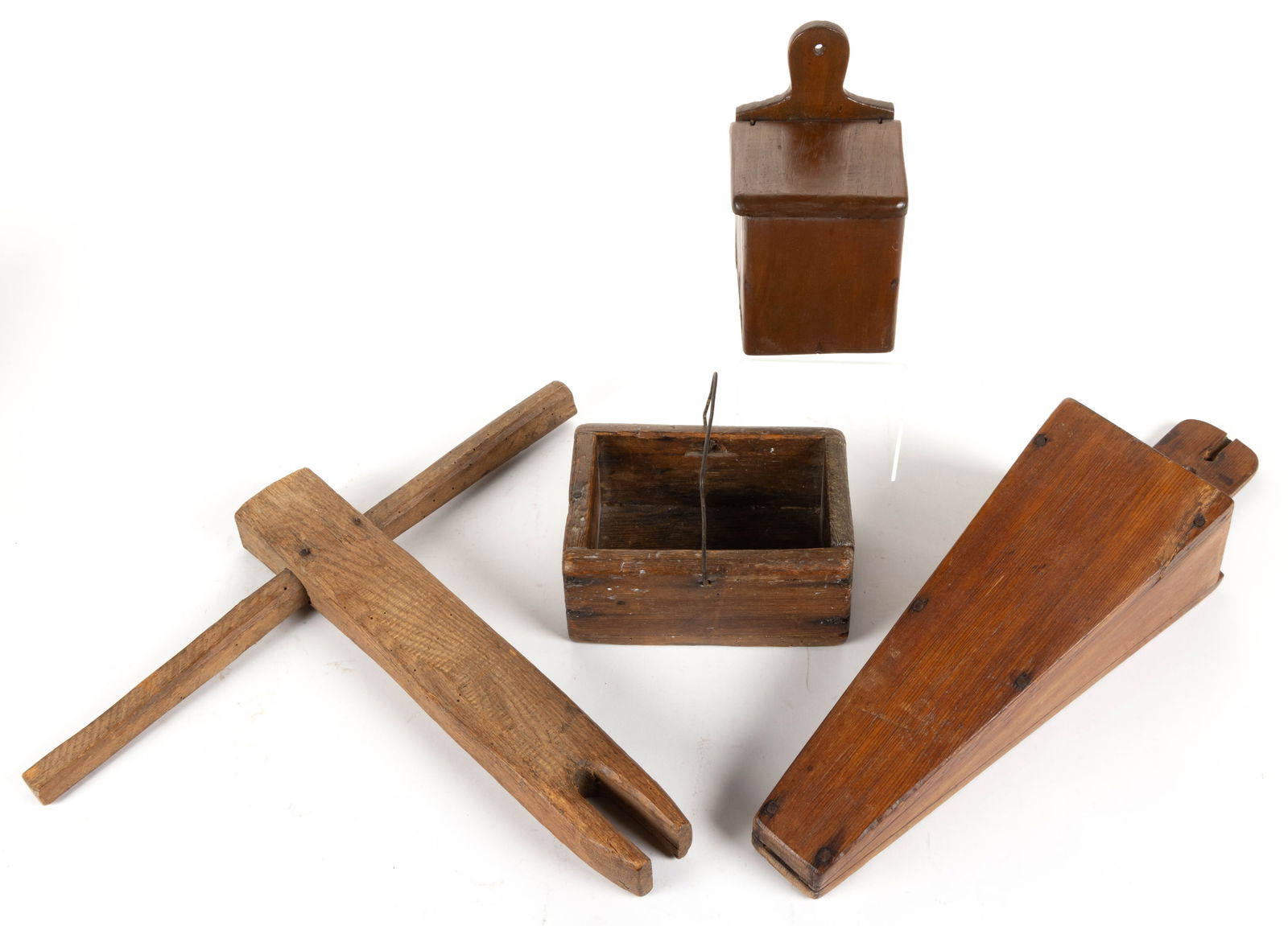 MID-ATLANTIC TREEN BOXES / DOMESTIC ARTICLES, LOT OF FOUR (1 of 2)